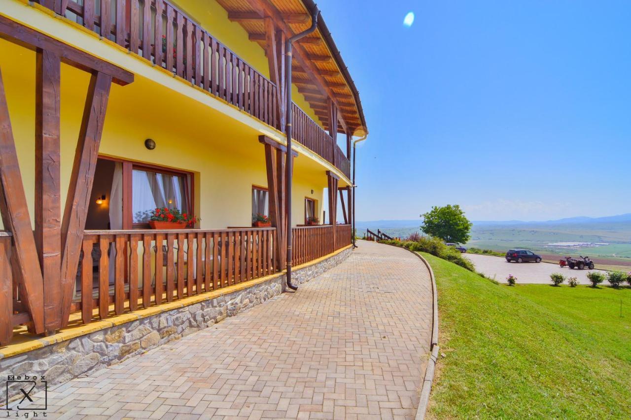 Pensiunea Casa Buna Gîrbova Exteriér fotografie