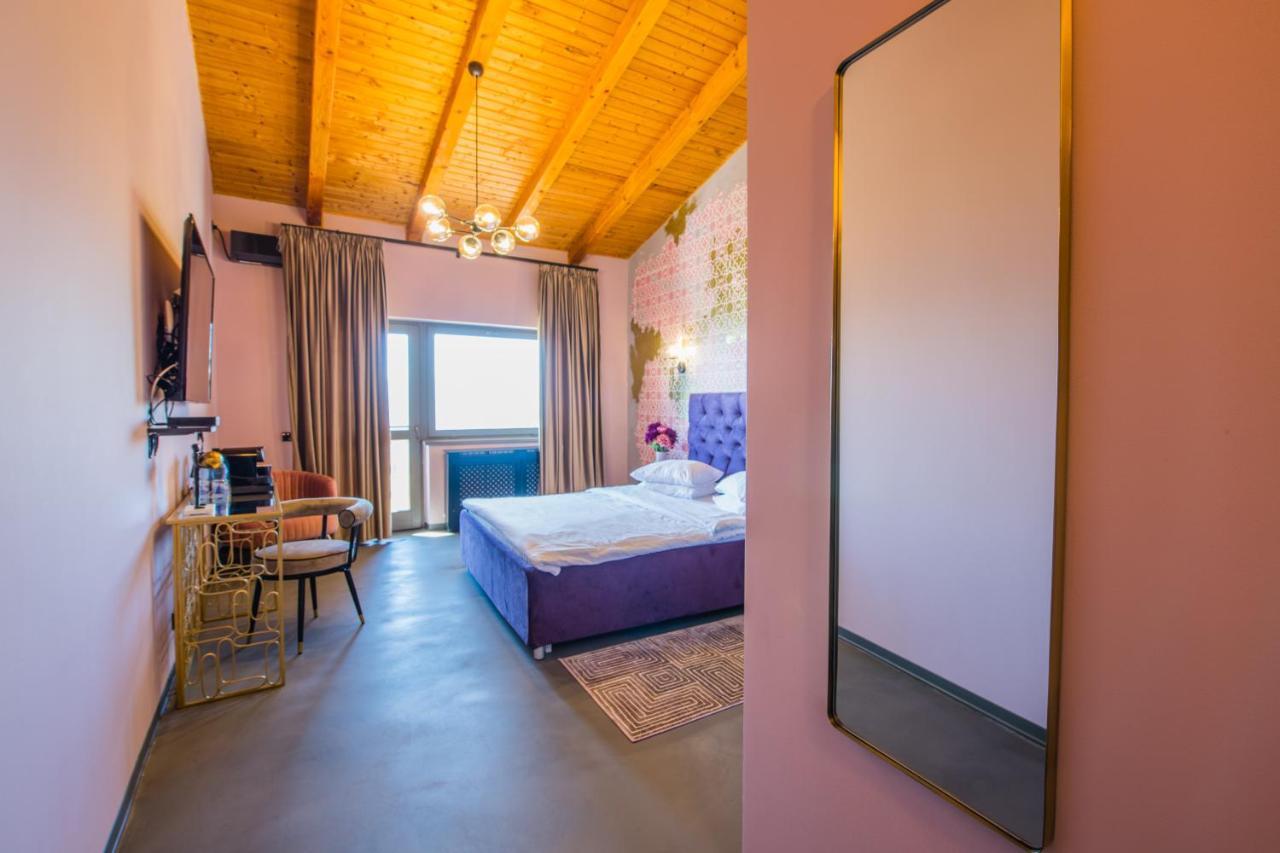 Pensiunea Casa Buna Gîrbova Exteriér fotografie