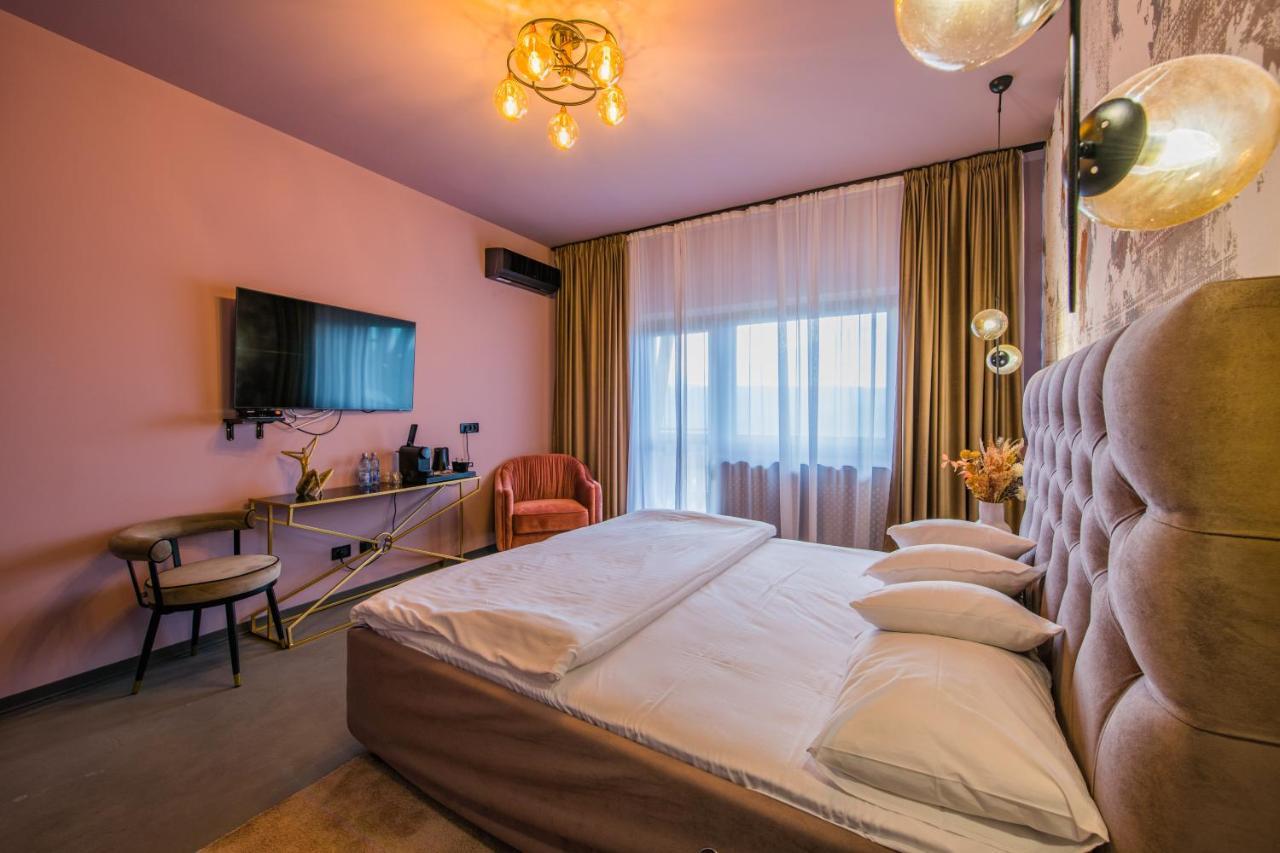 Pensiunea Casa Buna Gîrbova Exteriér fotografie